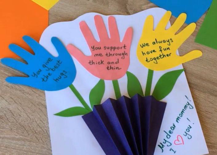 Весна, цветы и комплименты